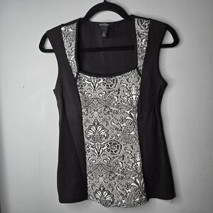 White House Black Market Sleeveless Black & White Brocade Panel Top Size S Work